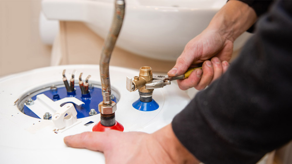 Water Heater Maintenance in Pablo Pena